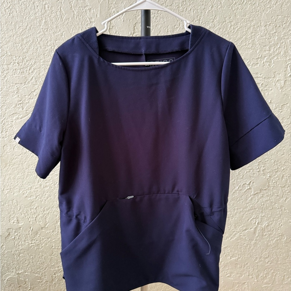 FIGS Navy Blue Short Sleeve Scrub Top
